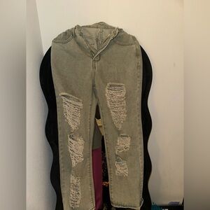 Distress jeans
